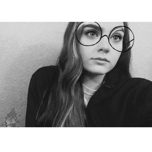 Meet your Posher, Raelynn